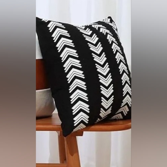 18x18 boho decorative pillow covers. - Picture 4 of 4